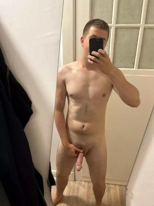 It‘s way too hot for clothes tonight!