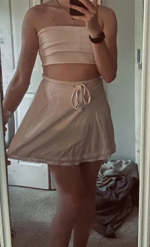 My sis clothes which i stole