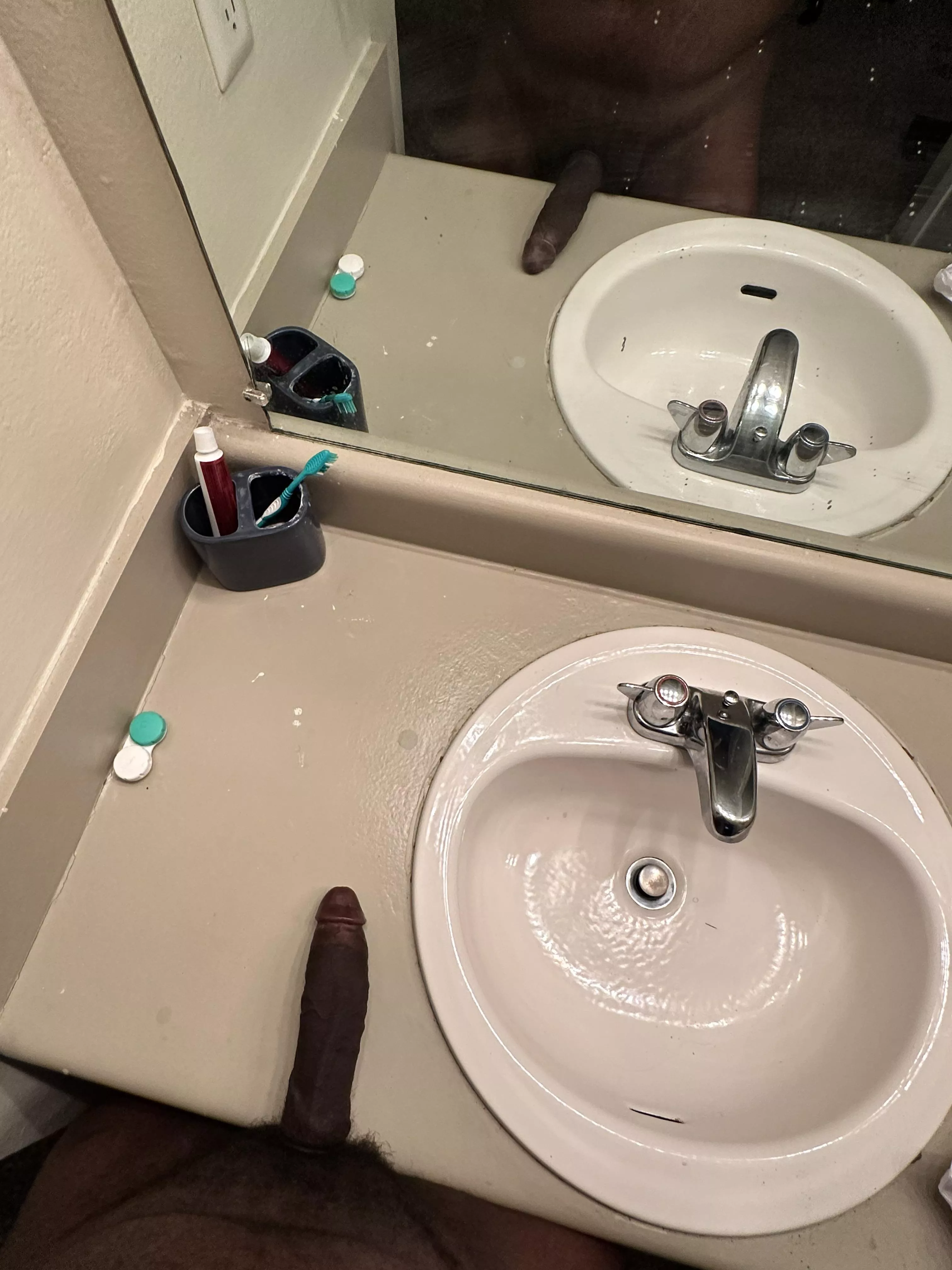 Would love to be deep inside your pussy 😮‍💨