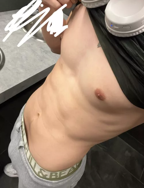 22 fit, guys interested in masturbating together and having a good time. Add me @s3512g