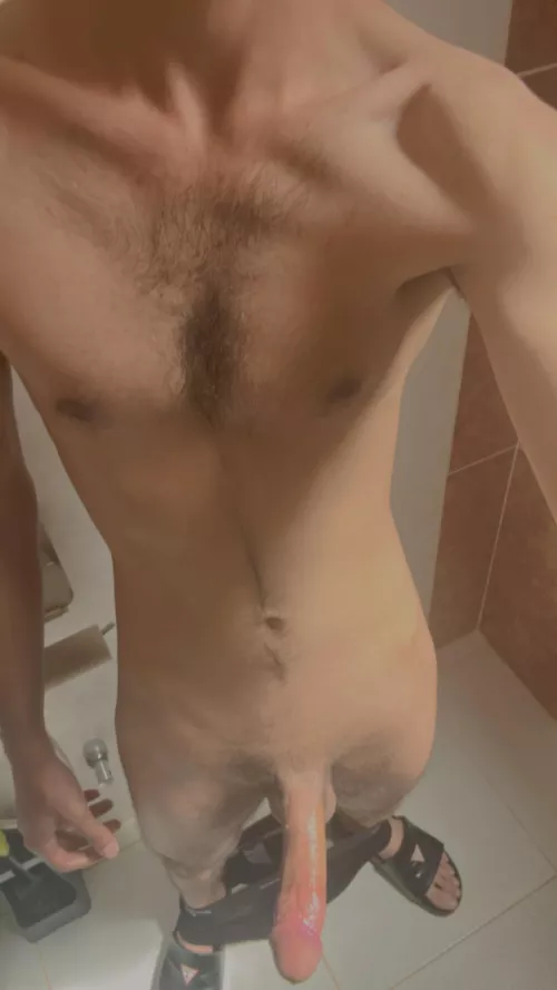 (25) Do you like twink tops with big cocks ?