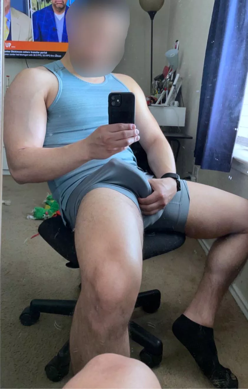 26M DMs open. Slide in the DMs and ask for the snap. Might even show face