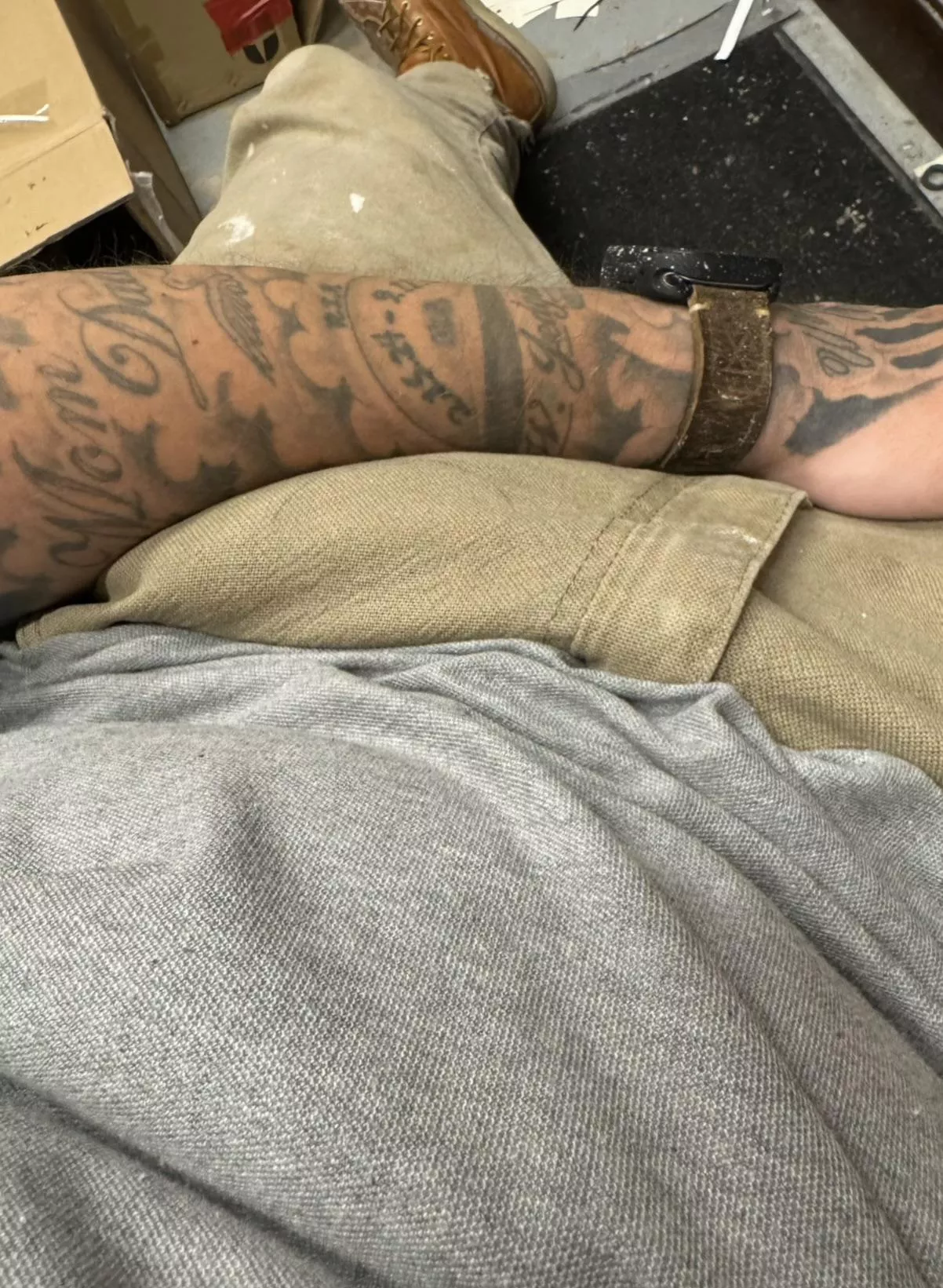 Another hard day at the office (33)