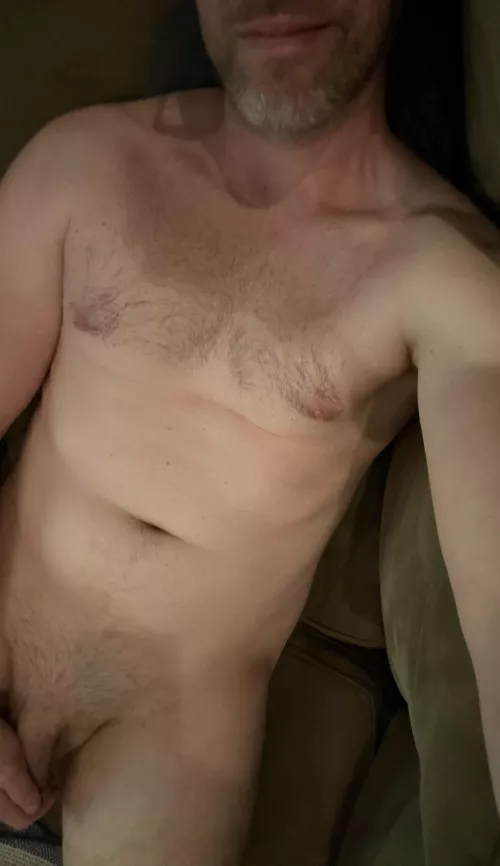 Anyone still up? Not sure what to do with myself ;)