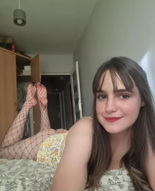 Chill in bed, anyone wanna join?