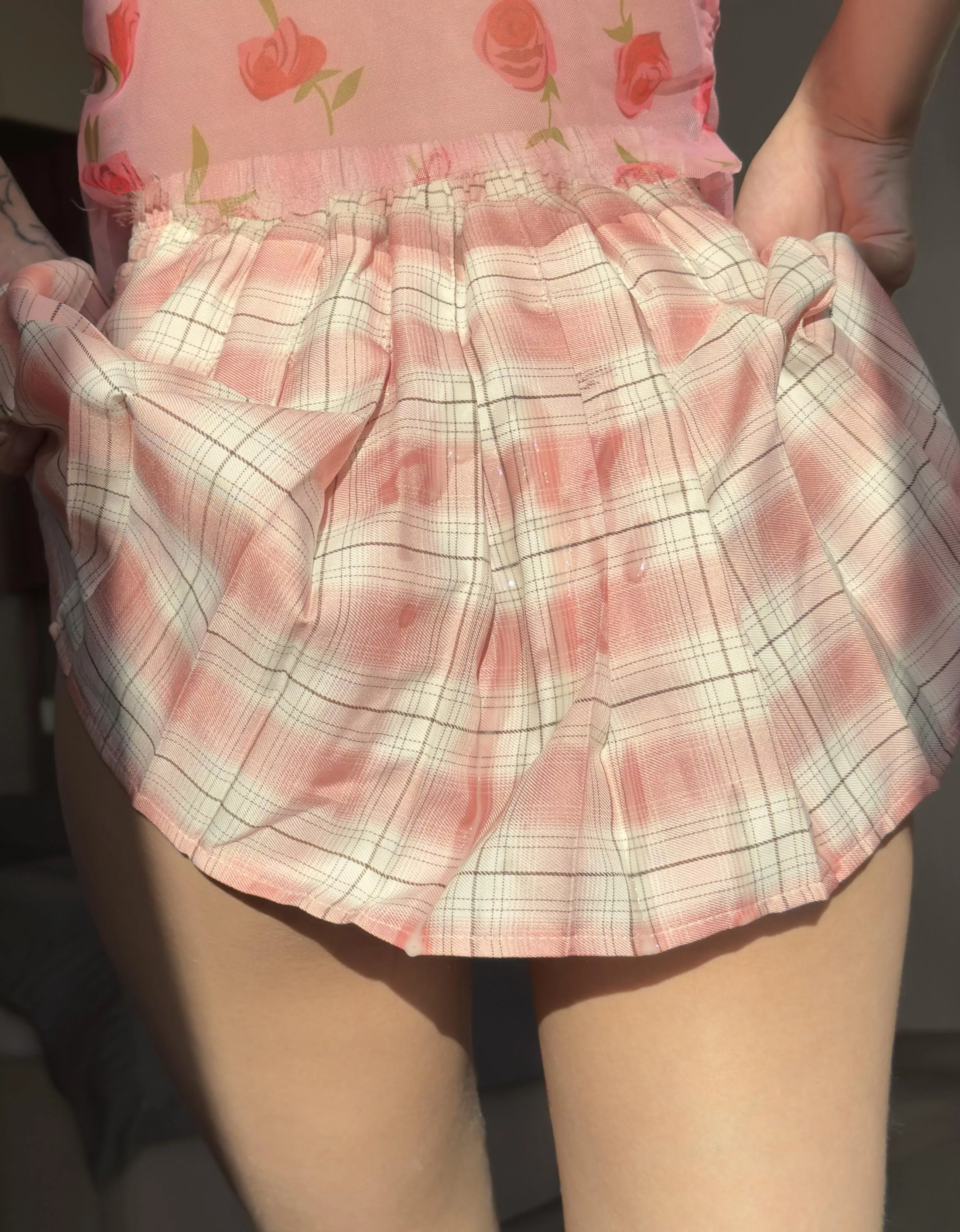 Cum on a skirt is a compliment to me or the skirt