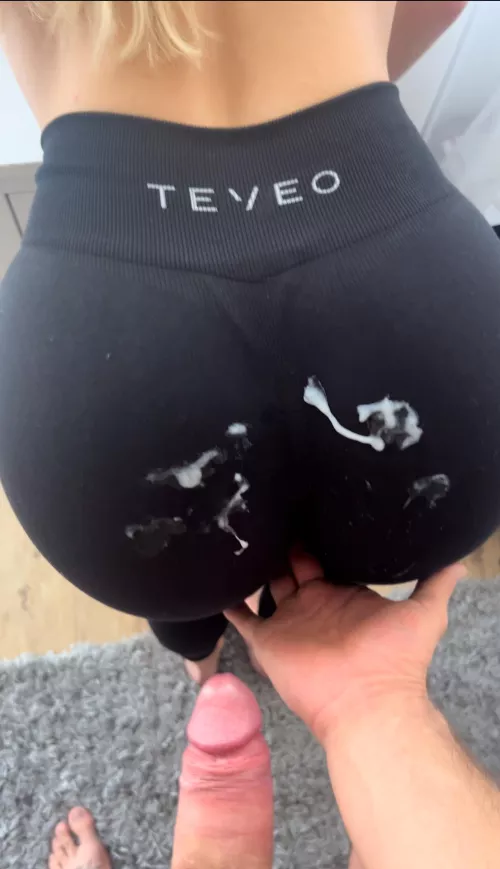 Good shot on my ass in leggings