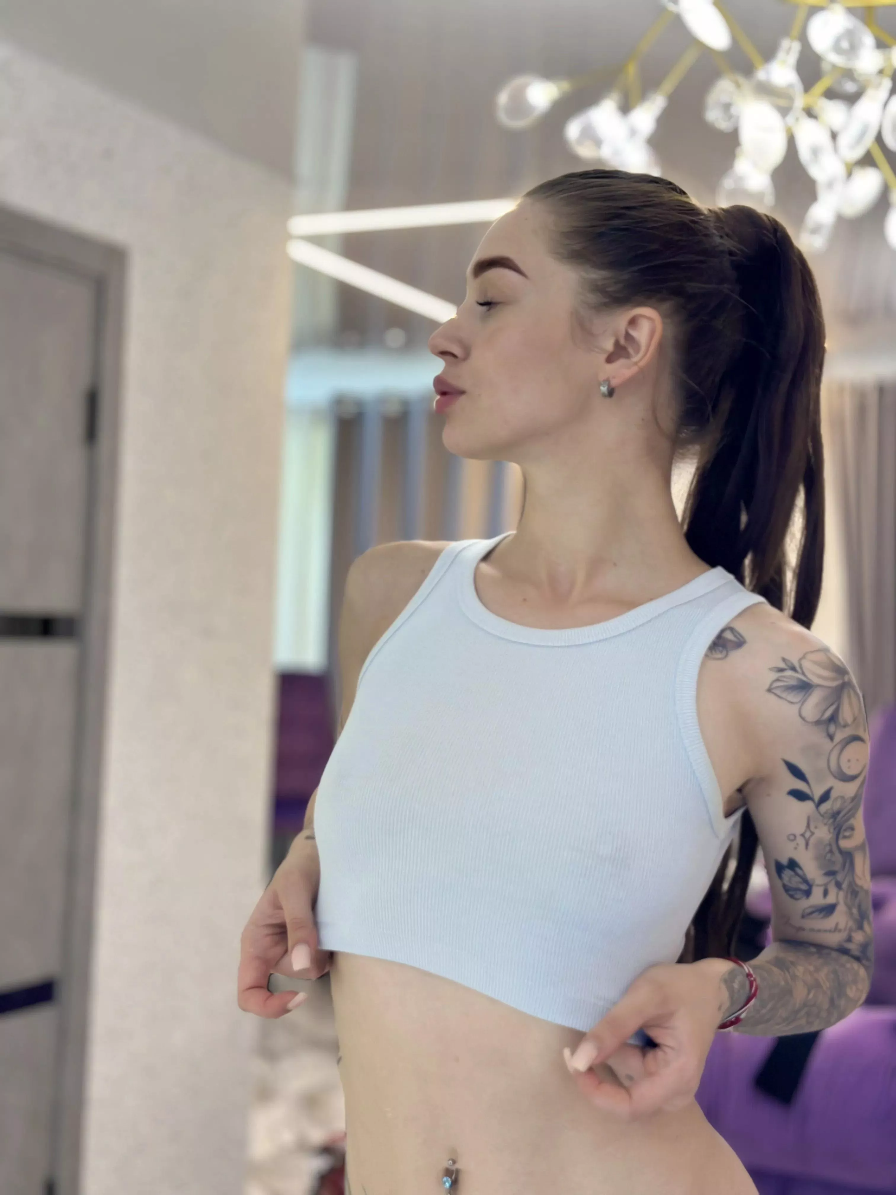 Hurd brunettes are your type