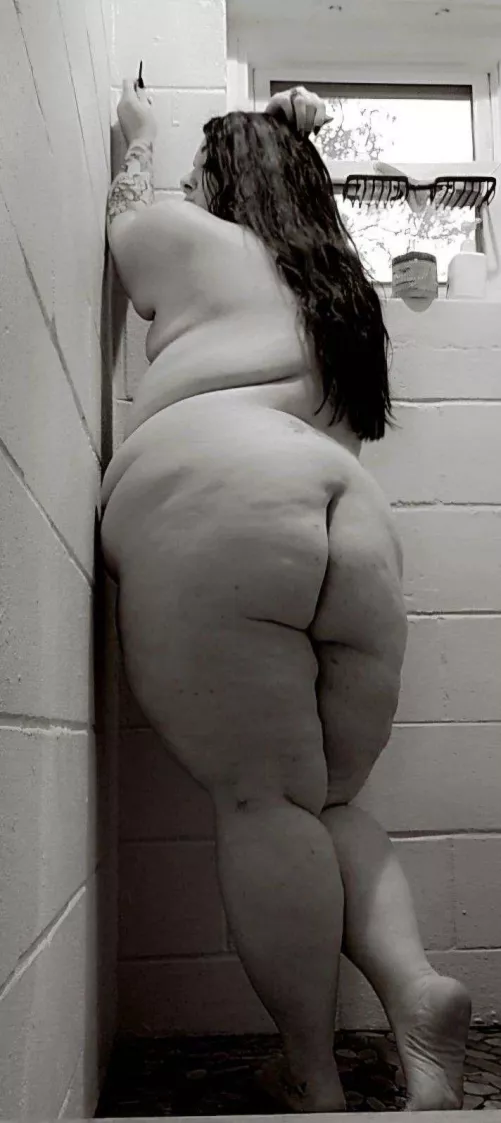 It takes a real tool to please a BBW