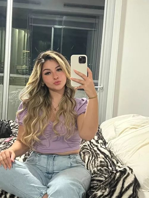 Last mirror selfie before the day ends