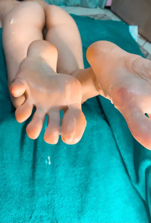 Reverse footjob finisher never fails!