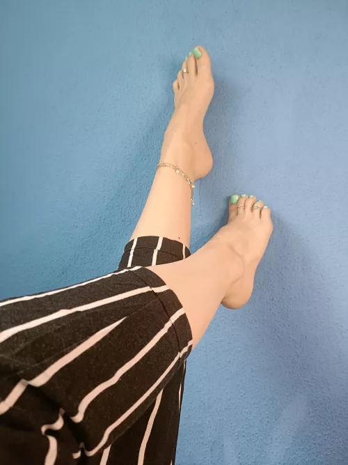 Someone told me my arches are distracting. Do you agree?