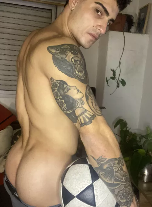 [24] Off the pitch, I'm scoring in a whole different way 