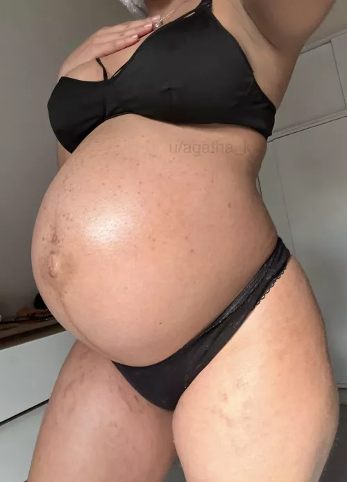 9 months pregnant and still always horny… 🥵🔥