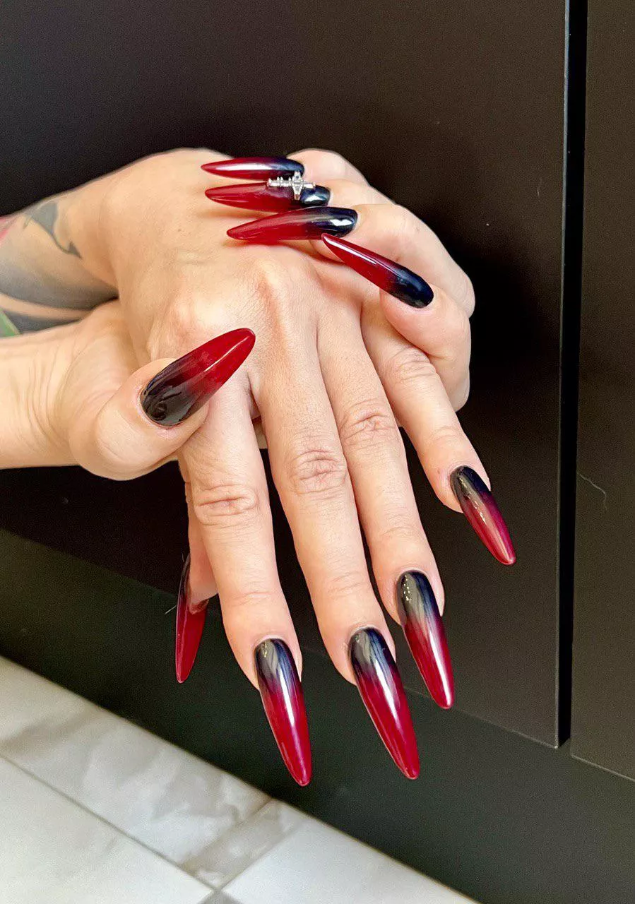 Cover my nails with hot warm come