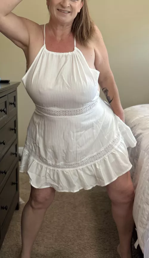 Do thick hips do it for you