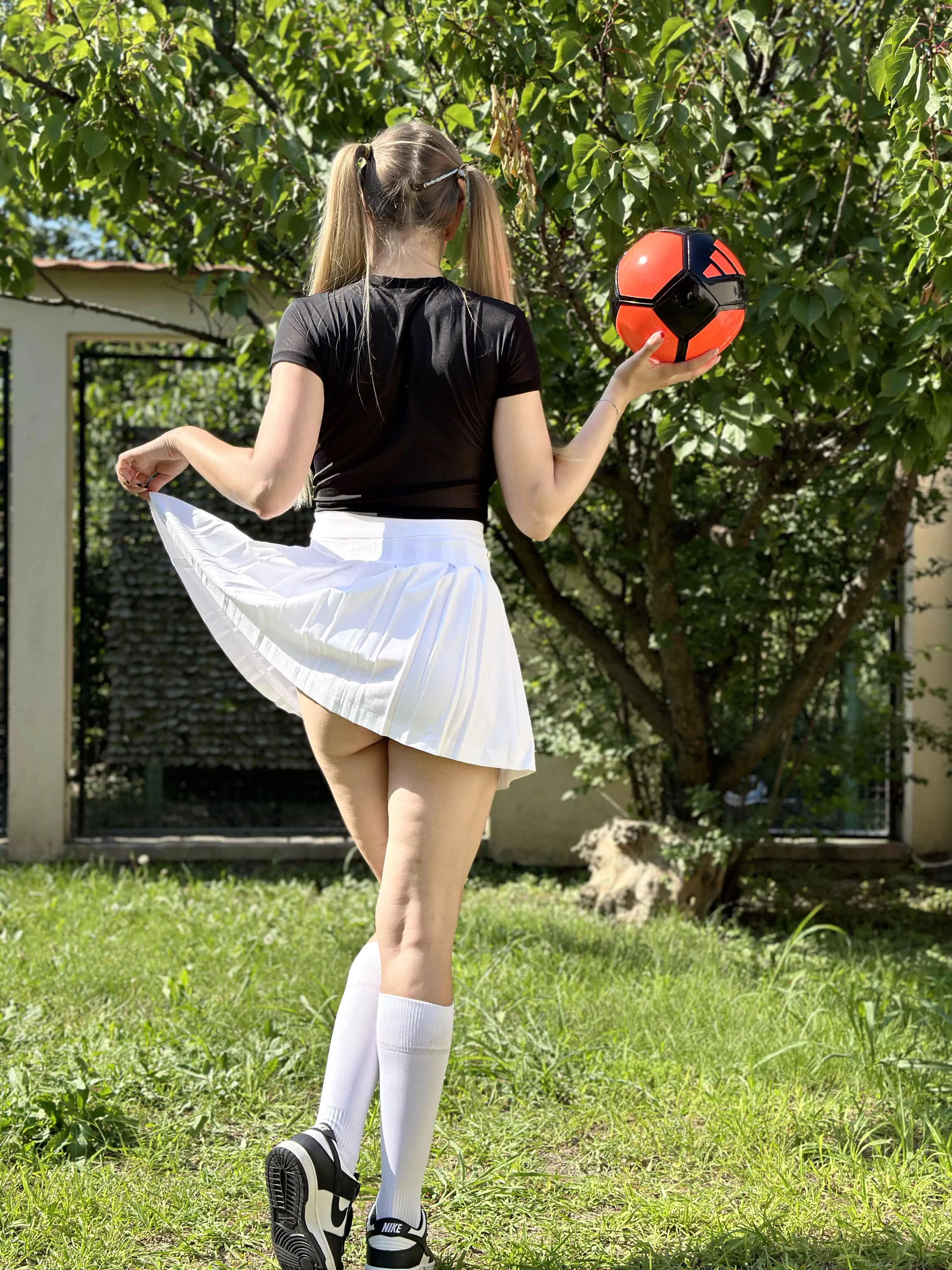 Help my pussy get wet