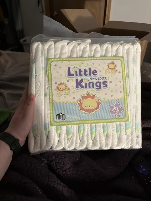 I got my first pack of diapers today 😁