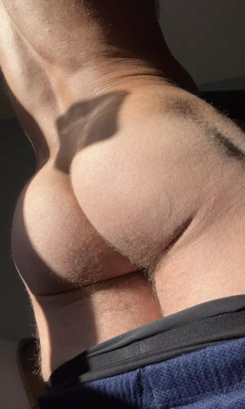 I was always embarrassed about my big ass… but now I embrace it!