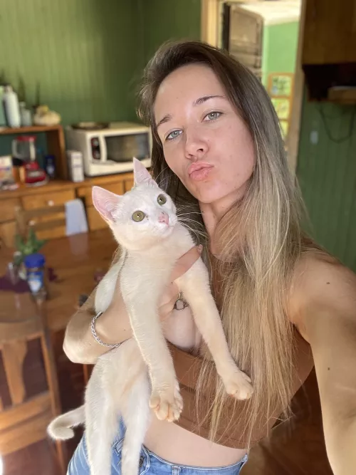 Let me be the keeper of your fantasies.
