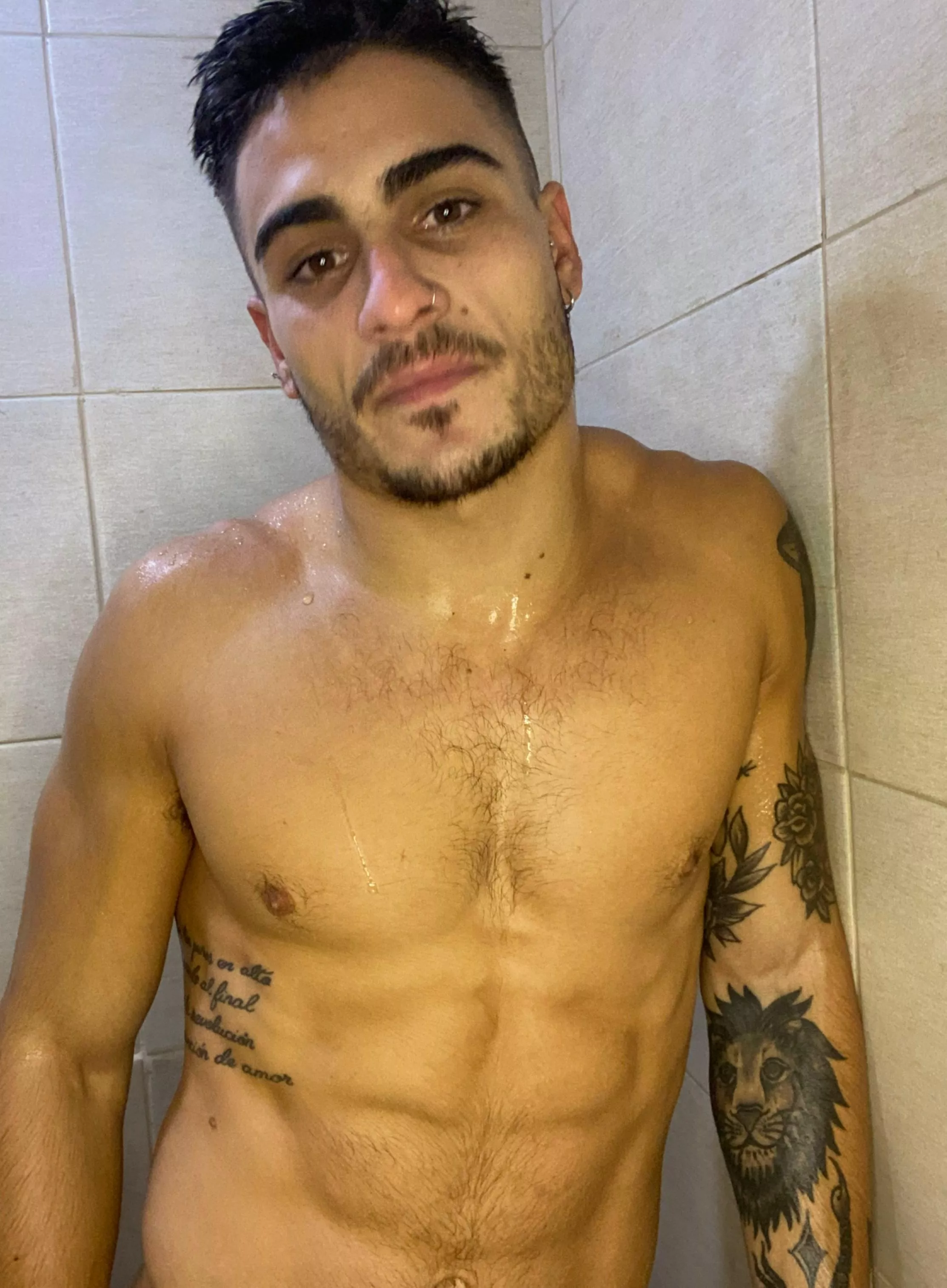 These abs are begging to be licked 