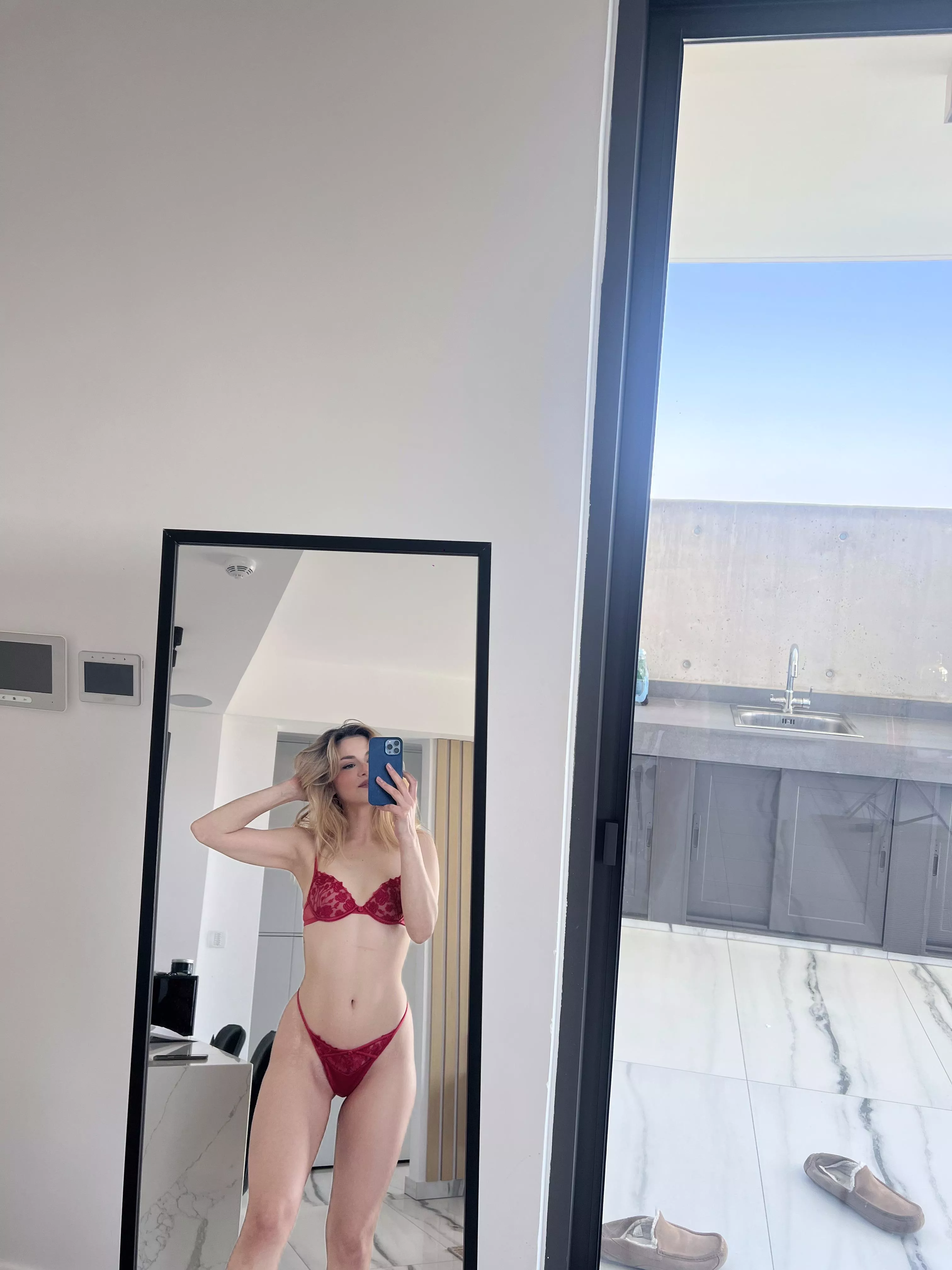 what I wear during our date night 