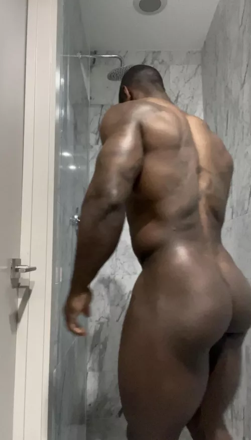 What’s Your Go-To Leg Day Routine? 