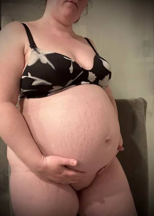 Almost 33 week bump