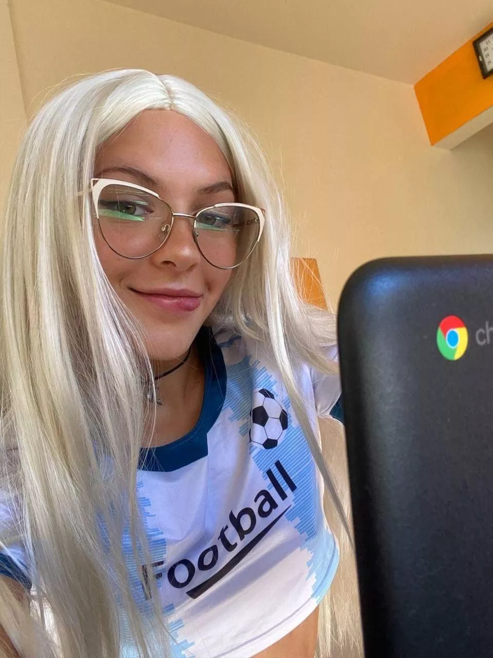 Classy in Blondie hair