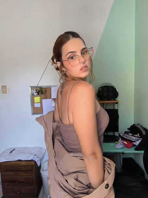 Doing dickrates, Joi, ageplay, raceplay on [CAM] session's or custom's 💋🔥 [DOM] content Sph, CBT, Cei and much more 💩💦 Lesbian live shows available too! Ask for my kinks 😈 let's cum together 