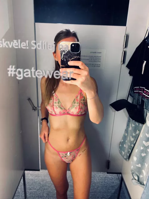 Fallen in love with this set 🩷💚