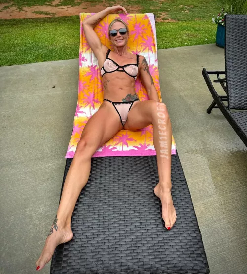 Fit hot and military 