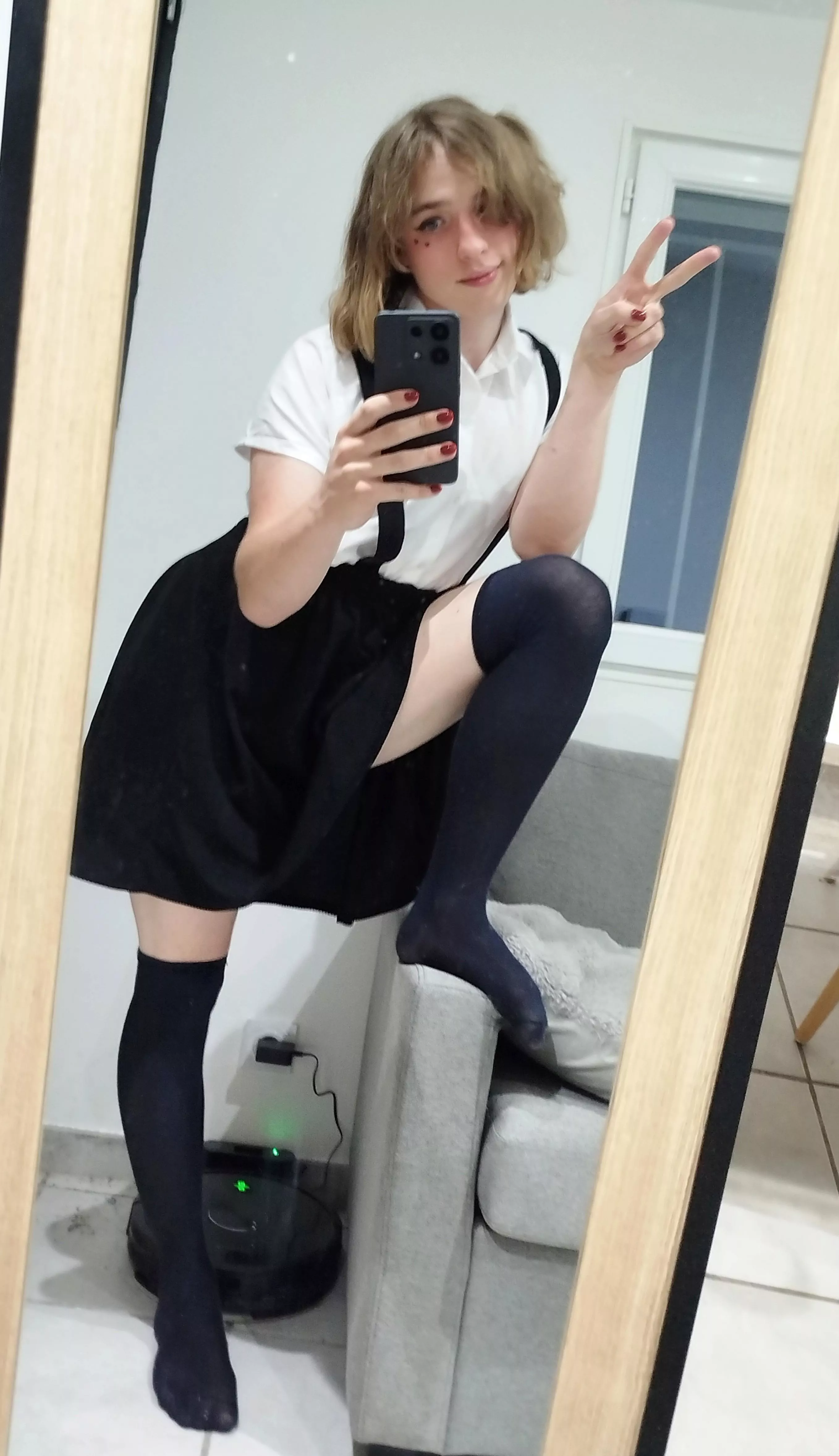 I feel so cute rn it feels illegal 😆