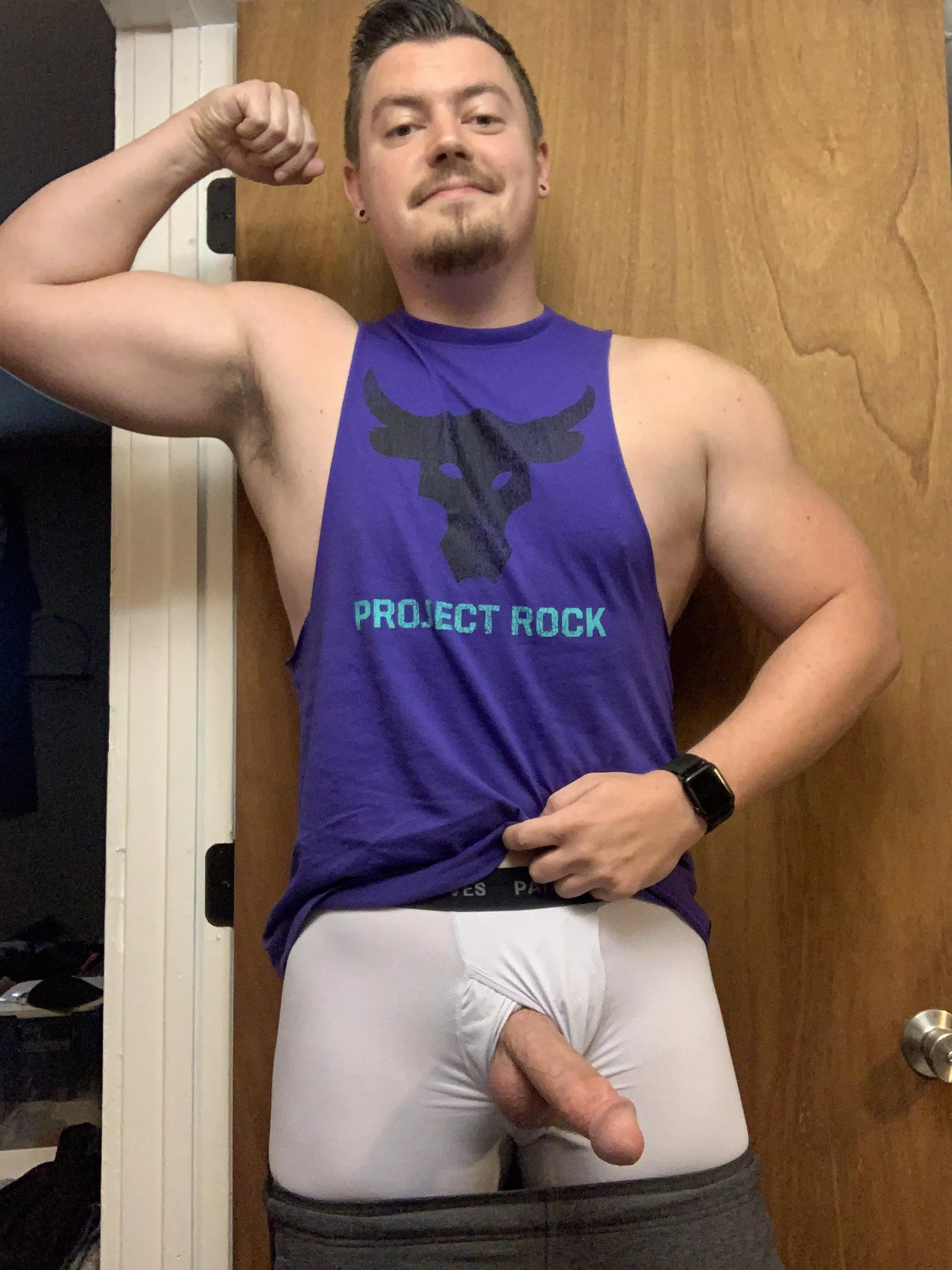 I wonder how many times y’all can make me cum tonight ;) Don’t be shy!