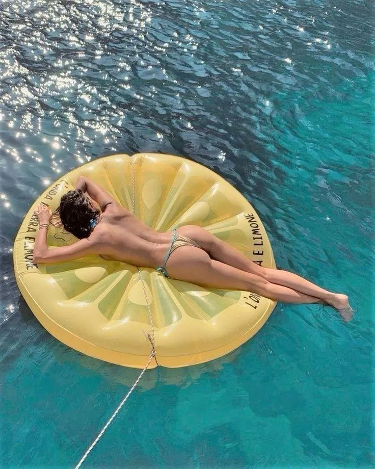 I’m your new internet GF. click comments