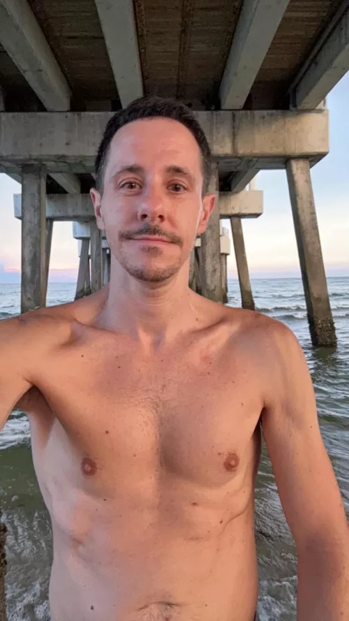 Meet me at the pier!