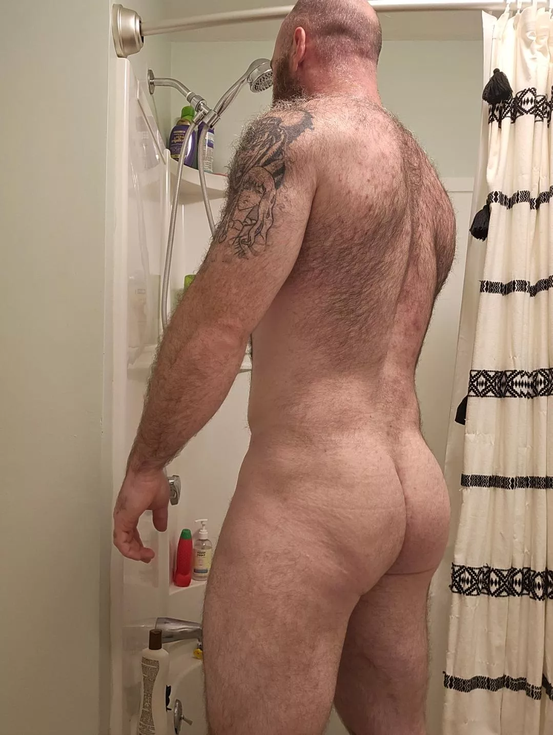 [36] Whos getting my back?