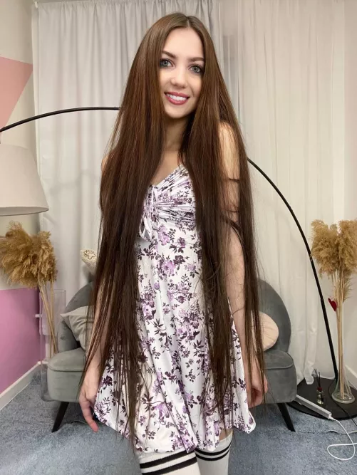 Hold me by my long hair while I suck you