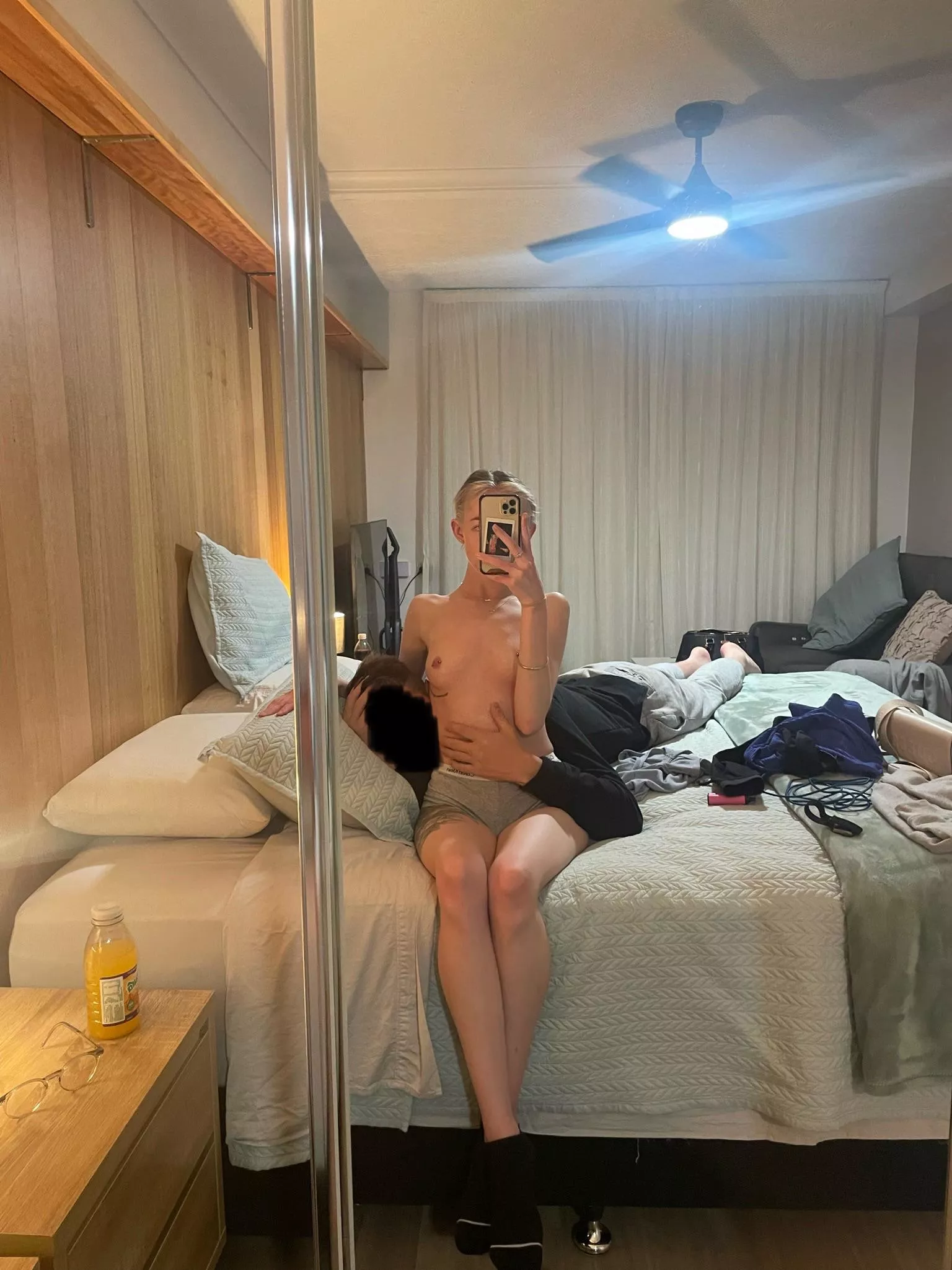 Hotel mirror memories