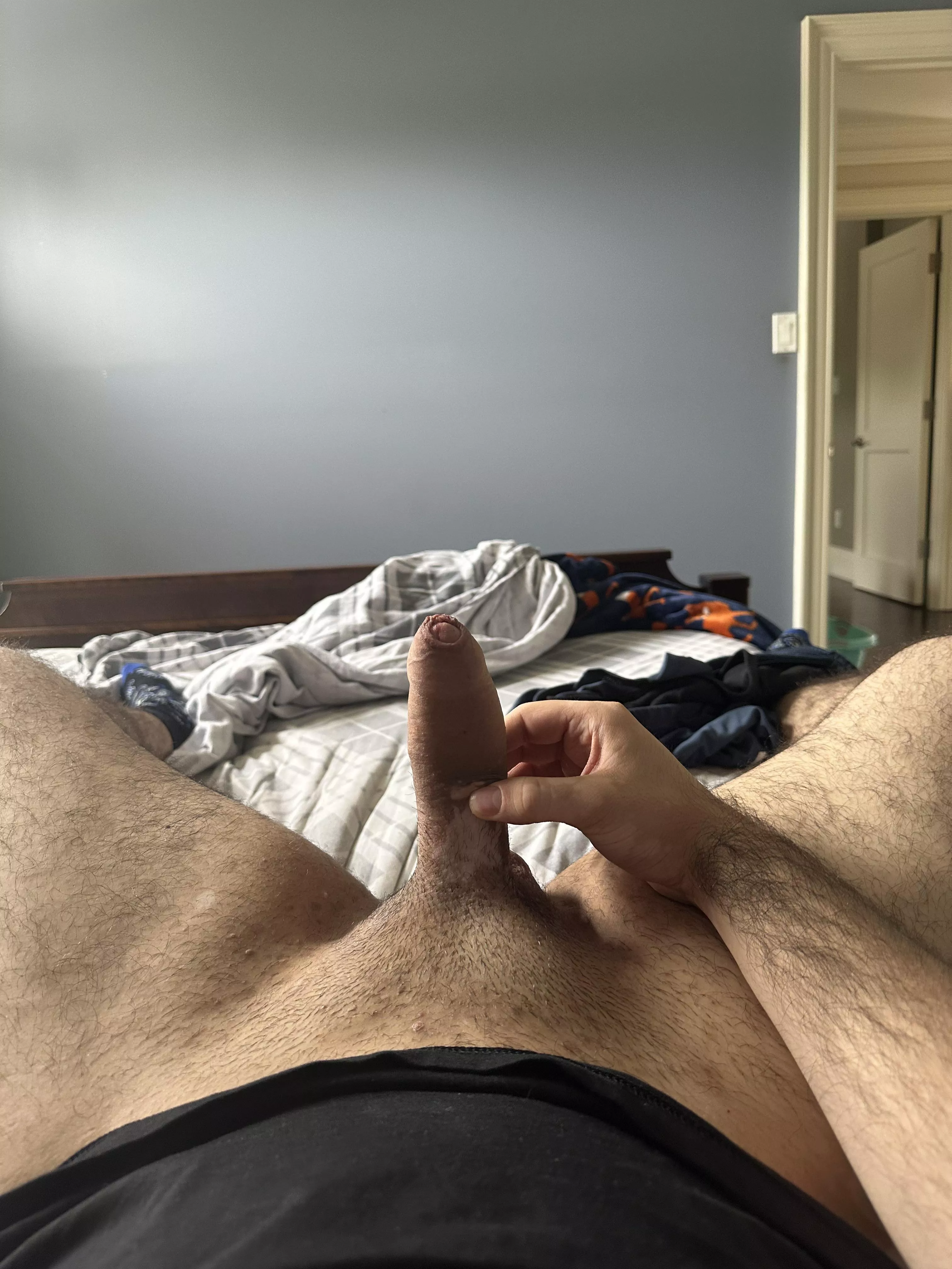 I need my cock sucked 🤤