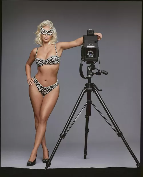 Kim K looking Hot AF 