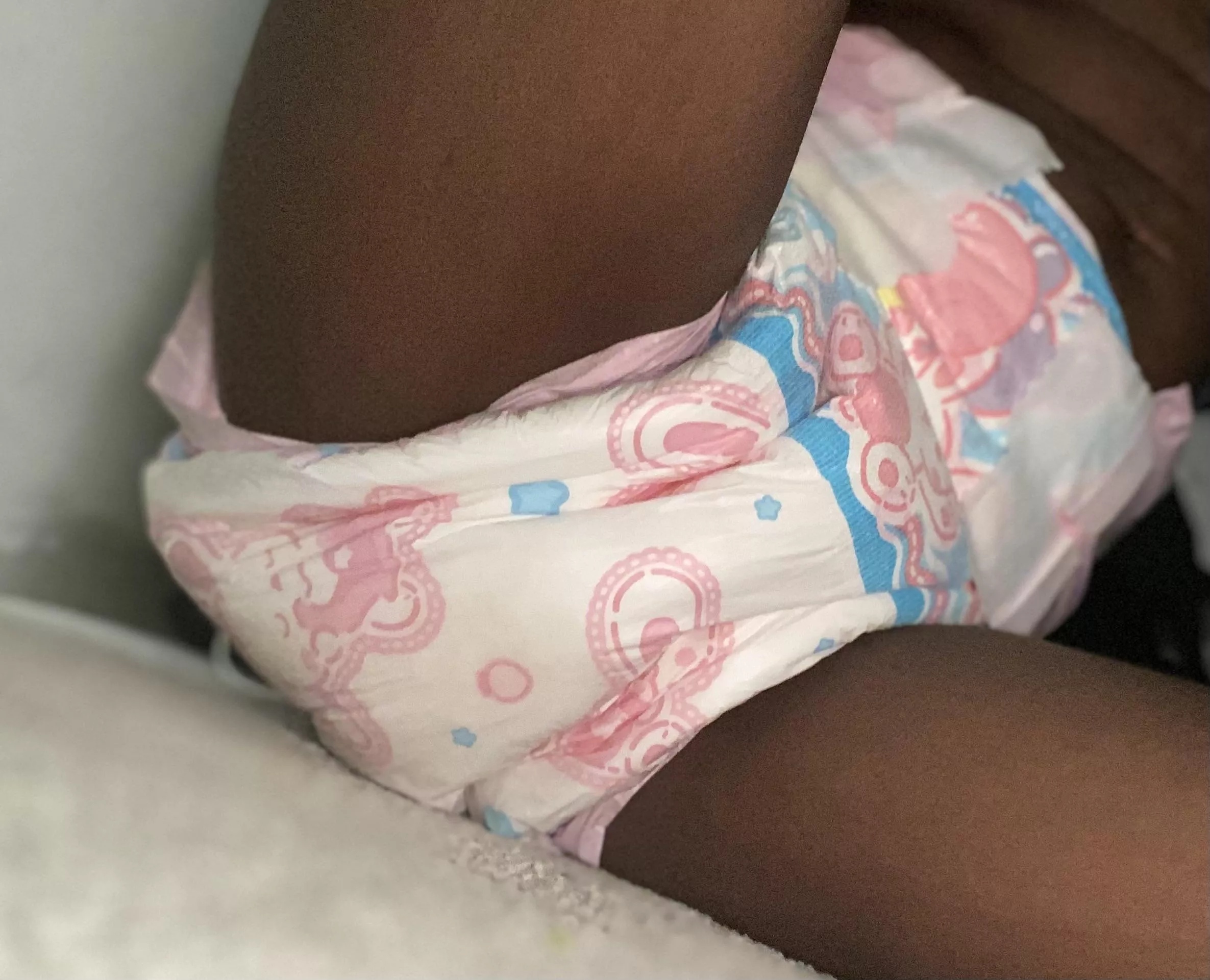 Only have 2 more dips after this 😫 gonna try to stay in this one for as long as I can 😅  good morning from baby me 😄!