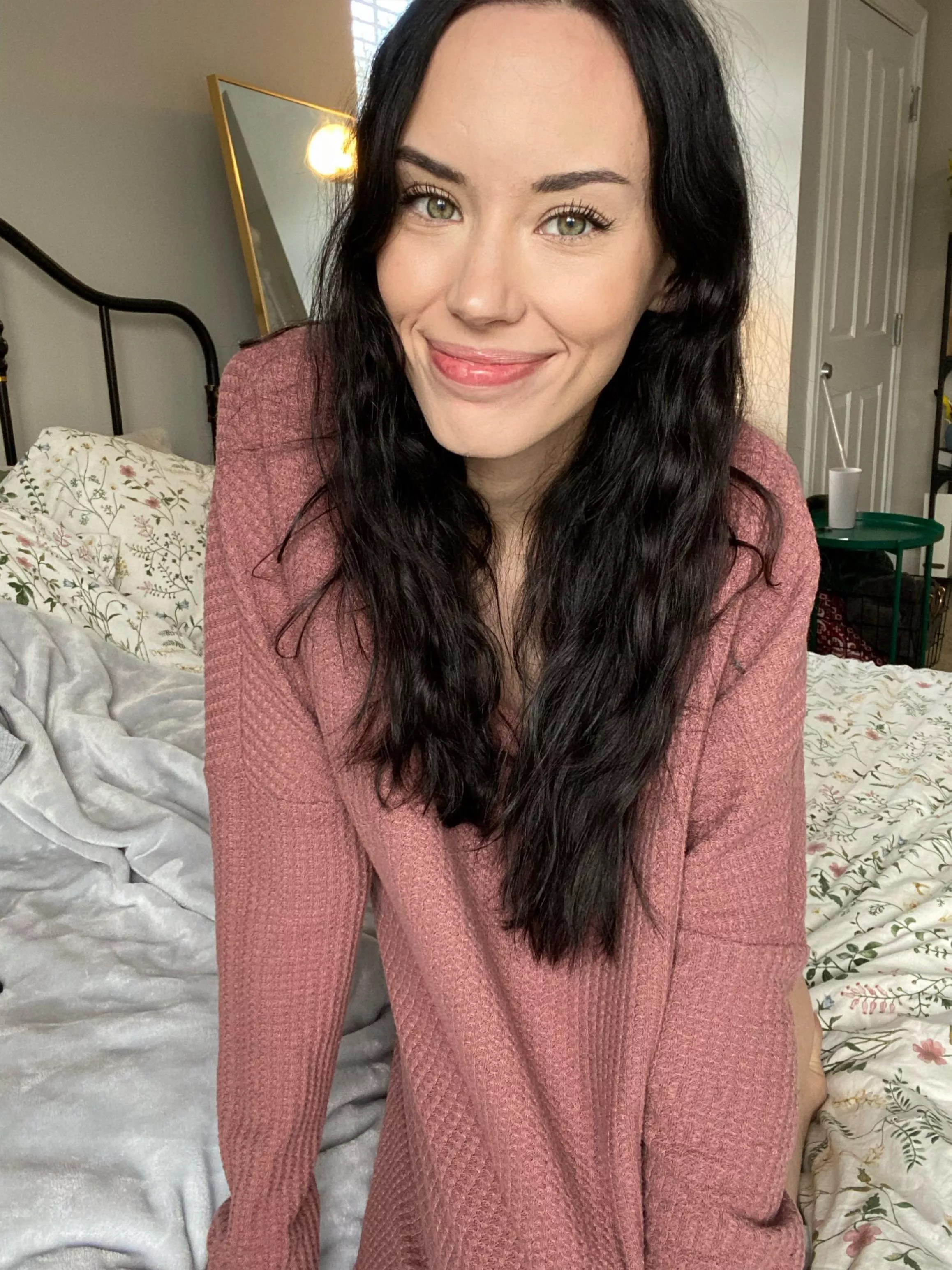 The best part of waking up is getting some cuddles [F]