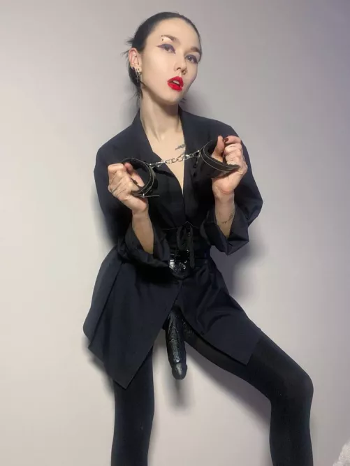 We matched on tinder and i sent you this, how do you react?