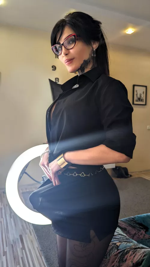 What if I call you to take a photo of me and I meet you like this?