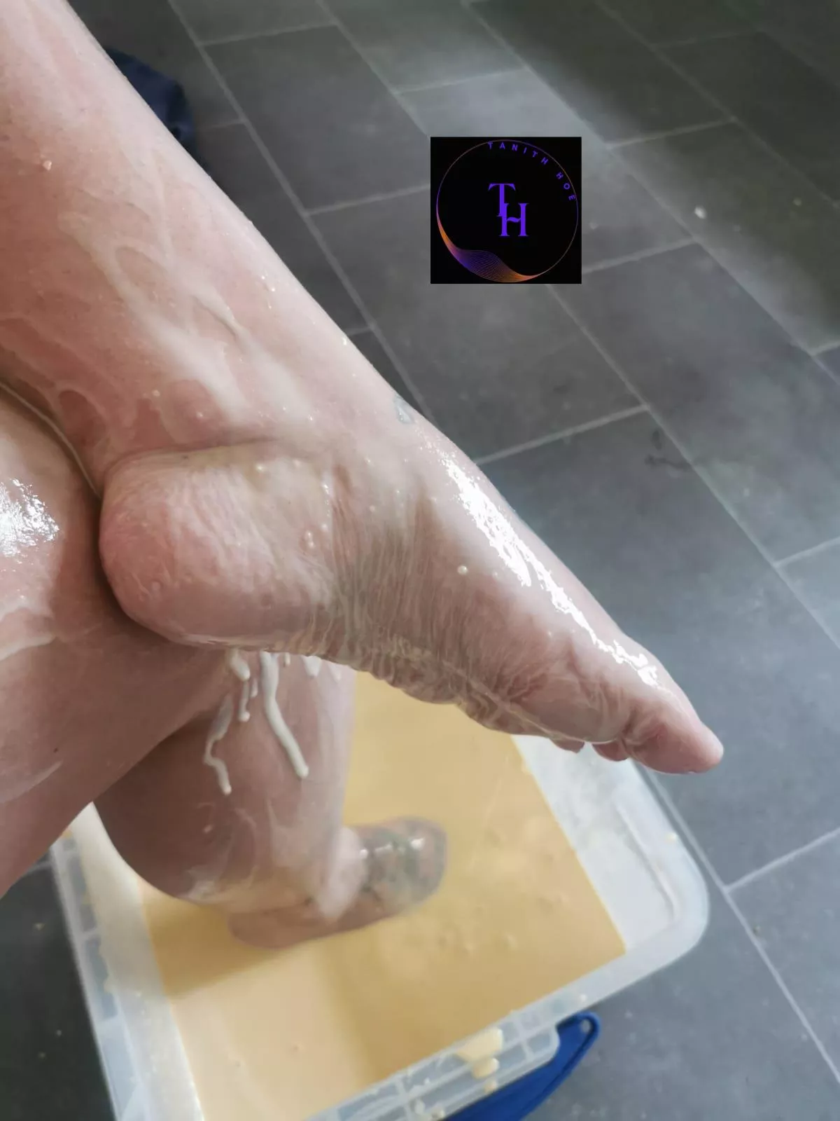 Who doesn't love custard between their toes 