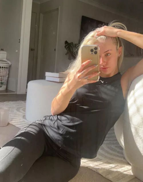 blondes are better done raw