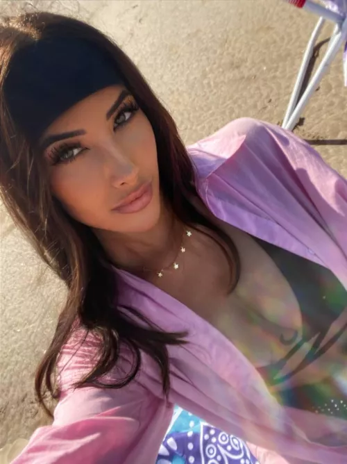 Can I be your favorite Latina cum slut? 😜