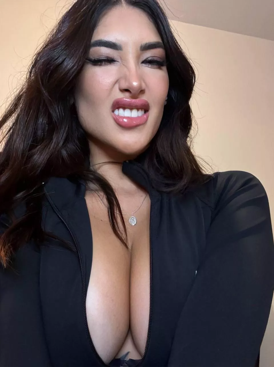 Could I be your naughty Latina plaything? 😈