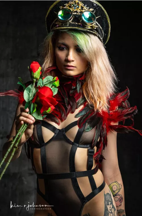 Gear Punk Tattooed baddie 